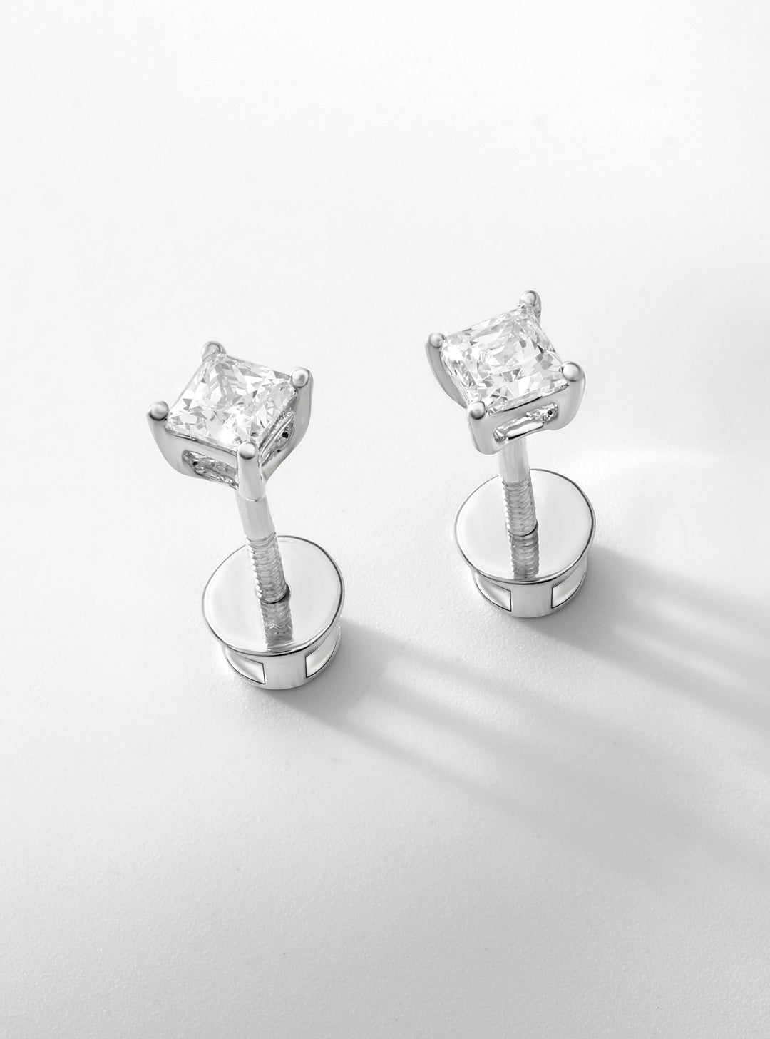 Custom Diamond Stud Earrings in Philipsburg, St Maarten